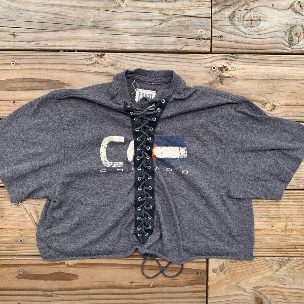 Cropped Colorado Short Sleeve
